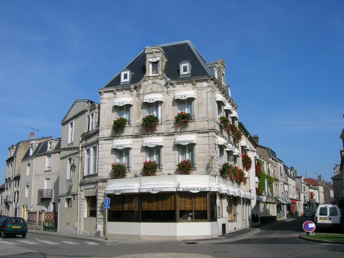 Hotel Restaurant Des Remparts Chaumont  Exterior foto